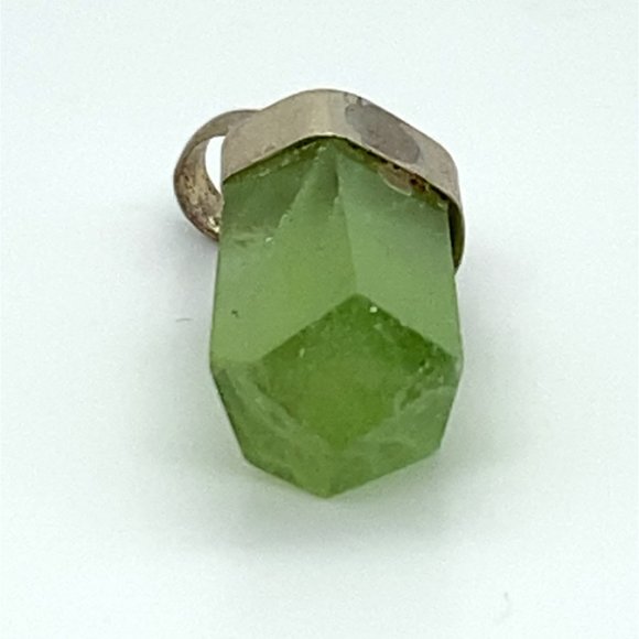 Peridot Crystal 11.00ct Solid 925 Sterling Silver Pendant - Picture 7 of 7